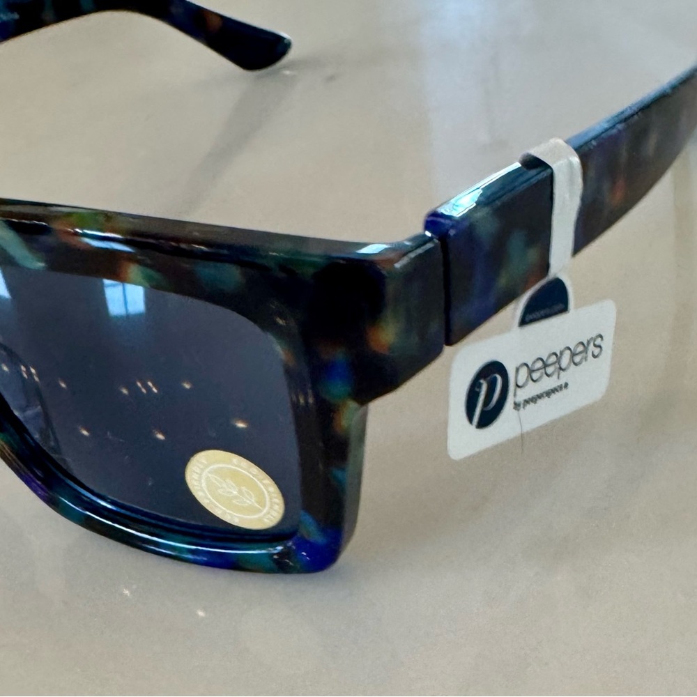 Peepers Tortoise Reading Sunglasses 1.5 - Picture 2 of 9